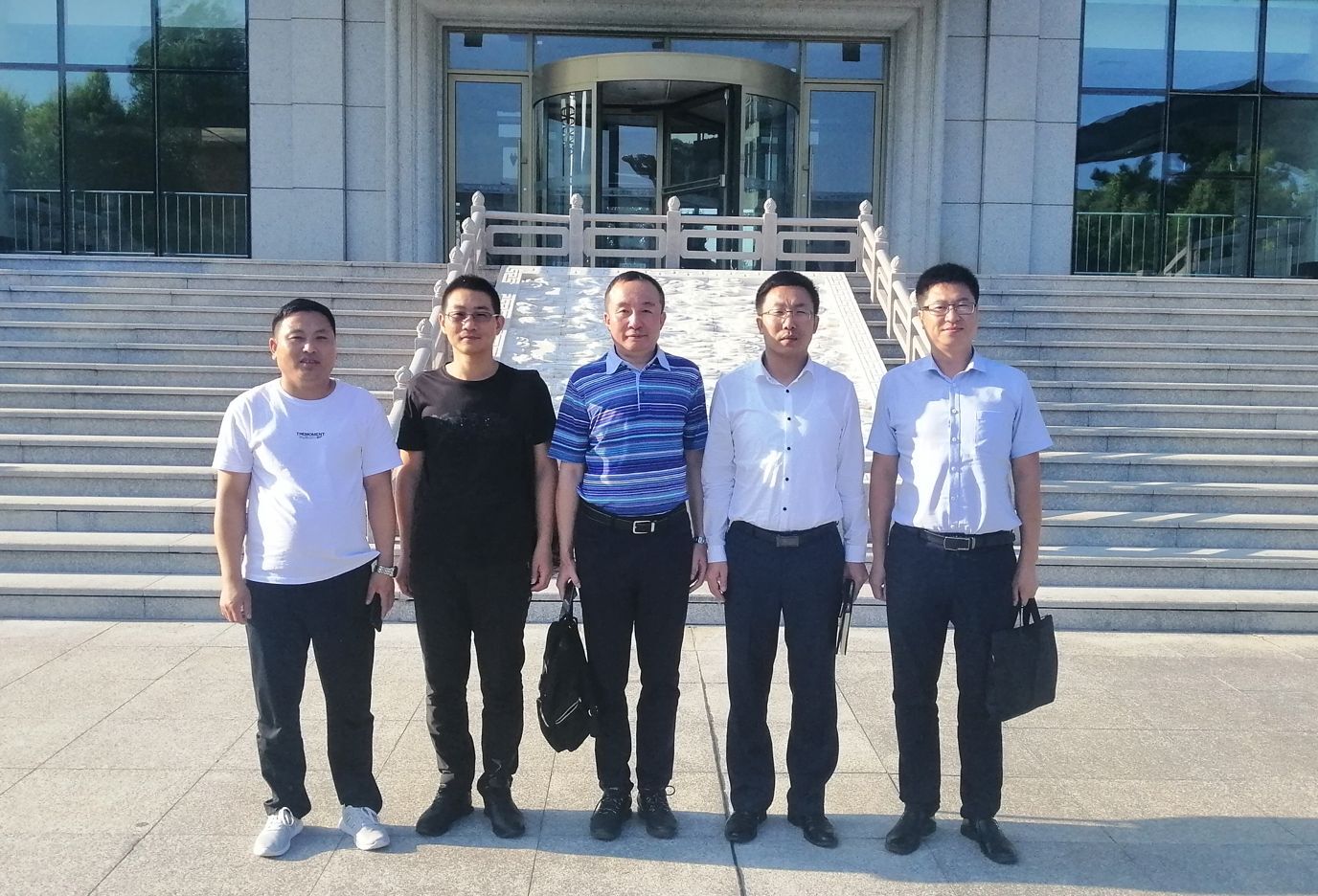 立足結(jié)對(duì)幫扶新起點(diǎn) 開啟教育扶貧新征程